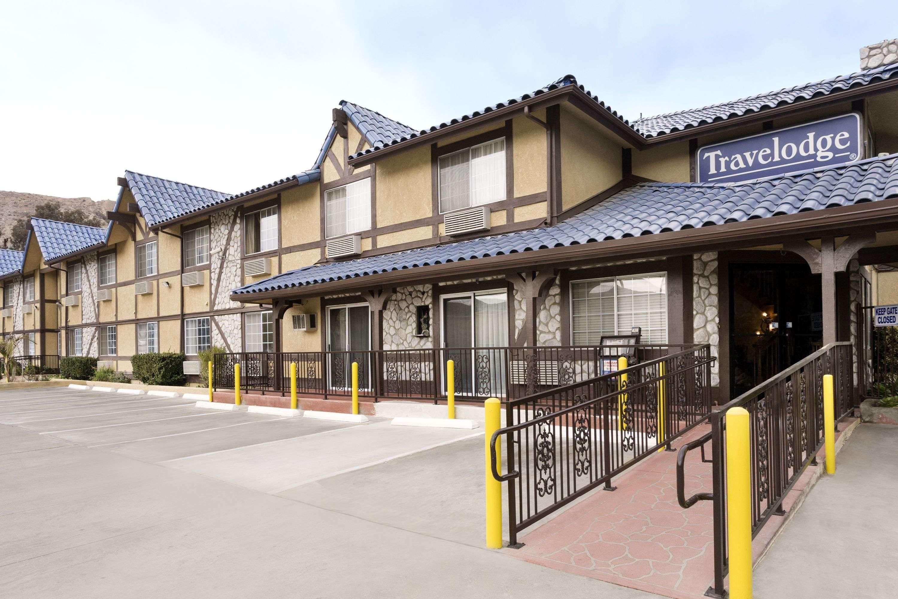 Triplodge Of Hotel Santa Clarita