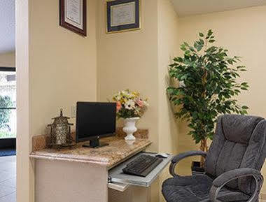 Hotel Triplodge Of Santa Clarita
