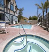 Triplodge Of 2* Santa Clarita